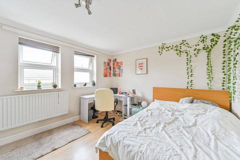 4 bedroom house for sale, China Mews, Brixton Hill, London, SW2