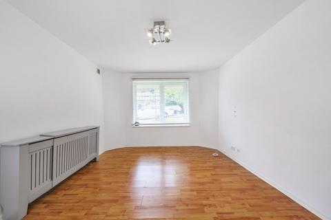 2 bedroom apartment to rent, Woodfield Avenue London SW16