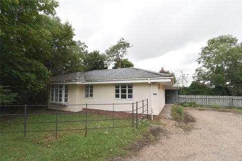 3 bedroom bungalow to rent, Gog Magog Hills Estate, Babraham, Cambridge, CB22