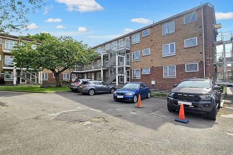 1 bedroom flat for sale, Elmwood Crescent, London NW9