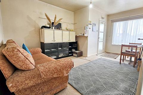 1 bedroom flat for sale, Elmwood Crescent, London NW9