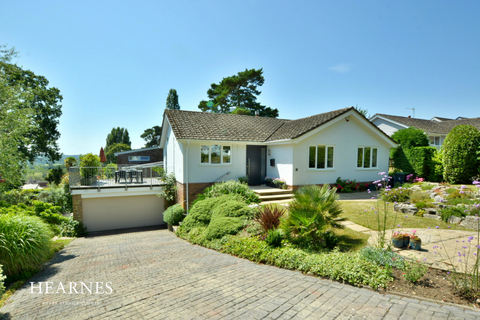 3 bedroom detached bungalow for sale, Stroud Close, Wimborne, BH21 2NX