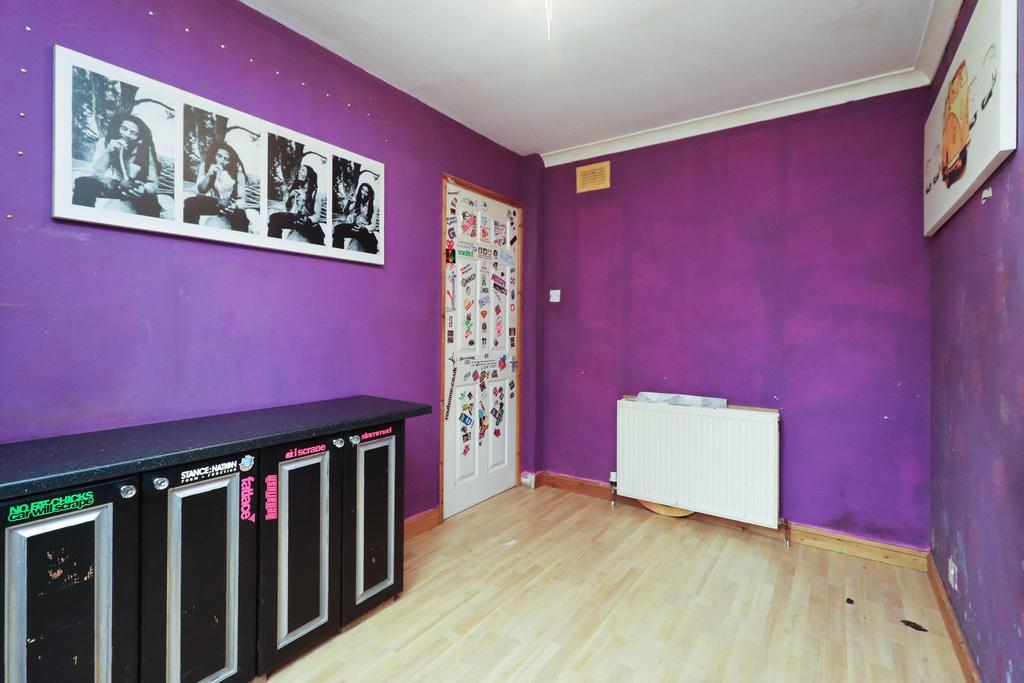 Bedroom 4 / Dining Room