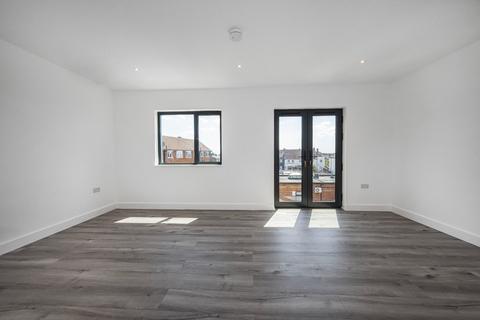 1 bedroom flat for sale, Katherine Gardens, Burgess Apartments, Ilford, IG6