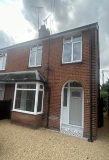 3 bedroom semi-detached house to rent, Fambridge Road, Maldon, Essex
