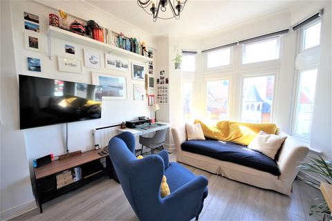 1 bedroom flat for sale, Norwich Avenue West, Bournemouth,