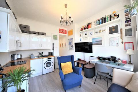 1 bedroom flat for sale, Norwich Avenue West, Bournemouth,