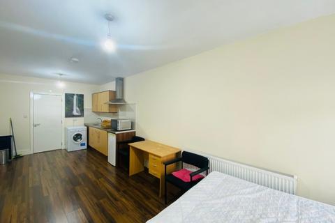 1 bedroom flat to rent, Boxtree Road, Harrow Weald HA3