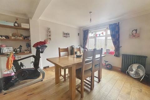 13 Dando Close, Wollaston, Wellingborough, NN29 7QB