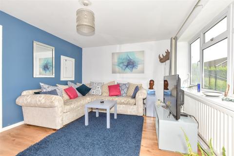 2 bedroom ground floor maisonette for sale, Hollands Avenue, Folkestone, Kent