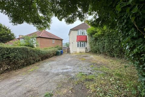 3 bedroom semi-detached house for sale, Rutland Avenue, Buckinghamshire