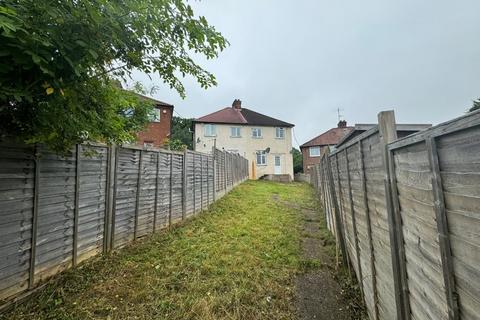 3 bedroom semi-detached house for sale, Rutland Avenue, Buckinghamshire