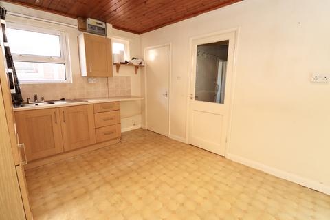 16 Middle Leigh, Street, BA16 0LB