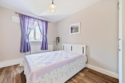 3 bedroom apartment for sale, Crawford Estate, London