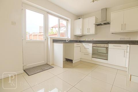 2 bedroom terraced house to rent, Dale Close, Colchester, Essex, CO3