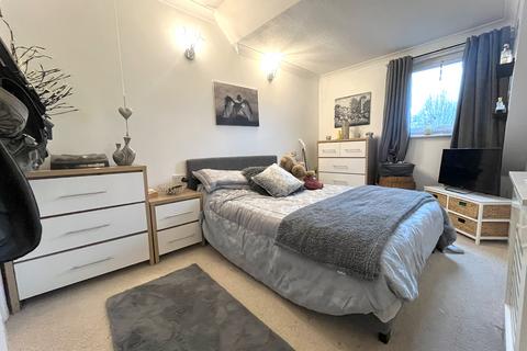 1 bedroom flat for sale, Bitterne Road East, Southampton SO18