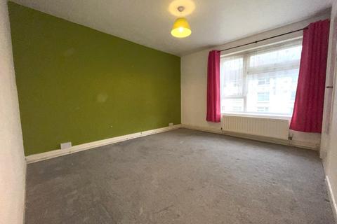 2 bedroom flat for sale, Leckford Close, Southampton SO18