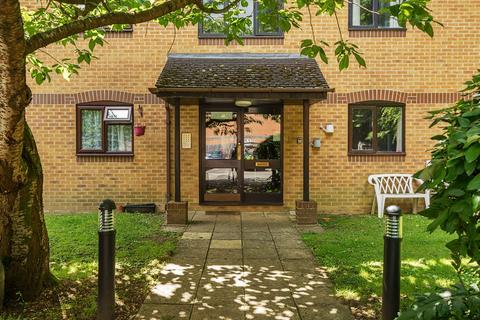 1 bedroom flat for sale, Leigh Road, Hampshire SO50