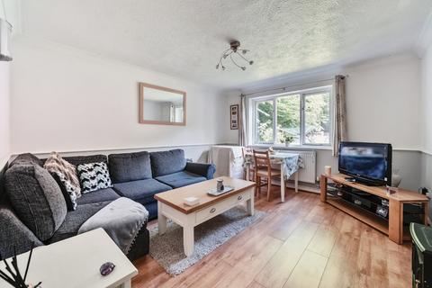 1 bedroom flat for sale, Leigh Road, Hampshire SO50