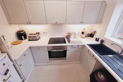 1 bedroom retirement property for sale, High Street, Hampshire PO16