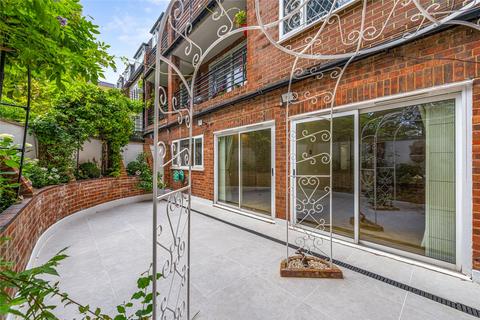 2 bedroom ground floor flat for sale, Grove End Road, St John's Wood, London, NW8