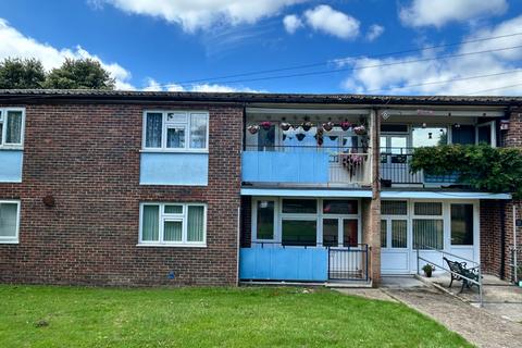 1 bedroom flat for sale, Stratfield Gardens, Hampshire PO9