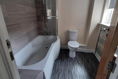 2 bedroom house to rent, Oakfern Grove, High Green, Sheffield, South Yorkshire