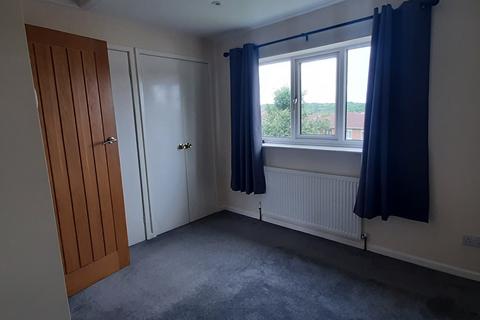 2 bedroom house to rent, Oakfern Grove, High Green, Sheffield, South Yorkshire