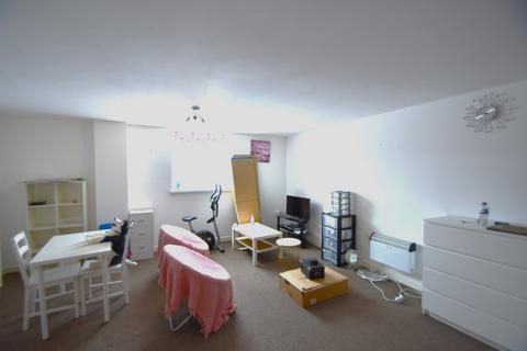 1 bedroom flat for sale, Greywell Road, Hampshire PO9