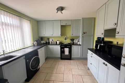 2 bedroom end of terrace house for sale, Muccleshell Close, Hampshire PO9