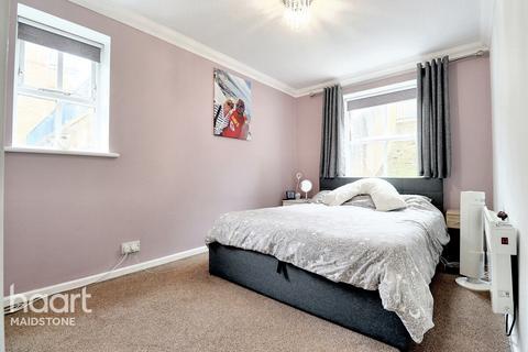 2 bedroom apartment for sale, River Bank Close, Maidstone
