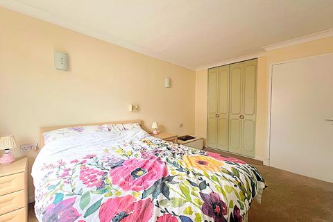 1 bedroom retirement property for sale, Green Road, Hampshire PO5