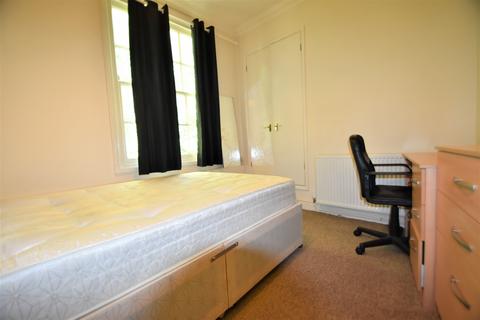 2 bedroom flat to rent, Havant Street, Portsmouth PO1