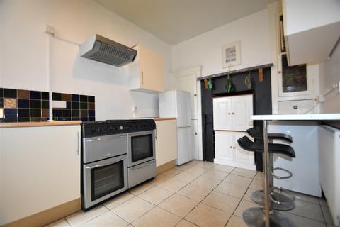 4 bedroom terraced house to rent, Talbot Road, Portsmouth PO4