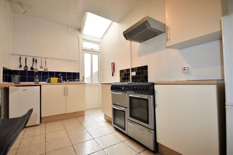 4 bedroom terraced house to rent, Talbot Road, Portsmouth PO4