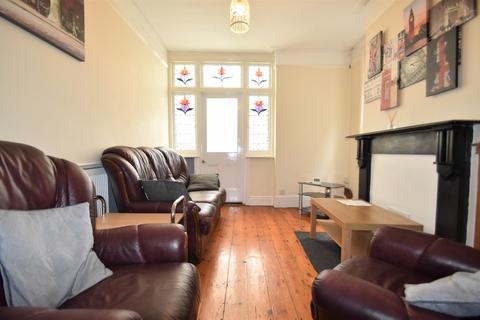 4 bedroom terraced house to rent, Talbot Road, Portsmouth PO4