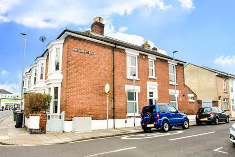 4 bedroom end of terrace house to rent, Jessie Road, Southsea PO4