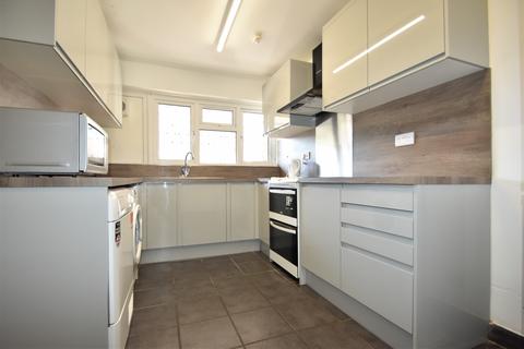 3 bedroom flat to rent, Sackville Street, Southsea PO5