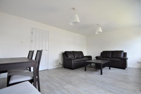 3 bedroom flat to rent, Sackville Street, Southsea PO5