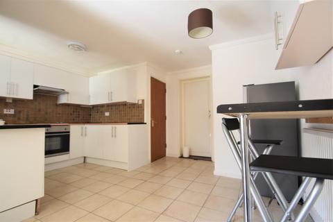 6 bedroom semi-detached house to rent, Belmont Street, Southsea PO5