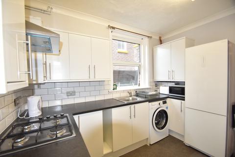 4 bedroom terraced house to rent, Eton Road, Southsea PO5