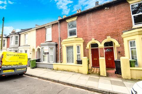 4 bedroom terraced house to rent, Playfair Road, Southsea PO5