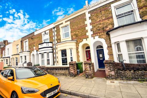 5 bedroom terraced house to rent, Britannia Road, Southsea PO5