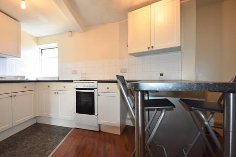 2 bedroom flat to rent, Queen Street, Portsmouth PO1