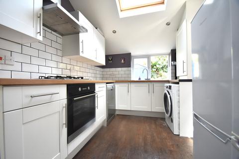 5 bedroom terraced house to rent, Telephone Road, Southsea PO4