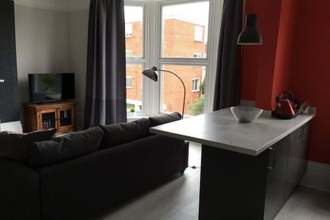 2 bedroom flat to rent, Lennox Road South, Southsea PO5