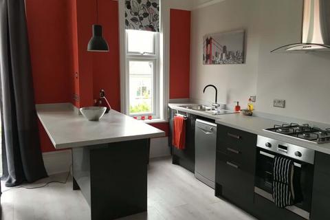 2 bedroom flat to rent, Lennox Road South, Southsea PO5