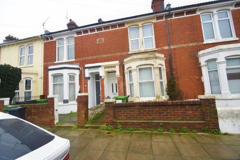 6 bedroom terraced house to rent, Francis Avenue, Southsea PO4