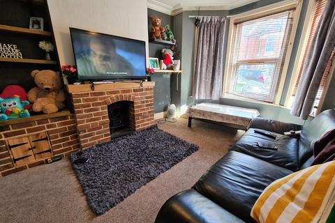 3 bedroom terraced house for sale, Malmesbury Road, Southampton SO15