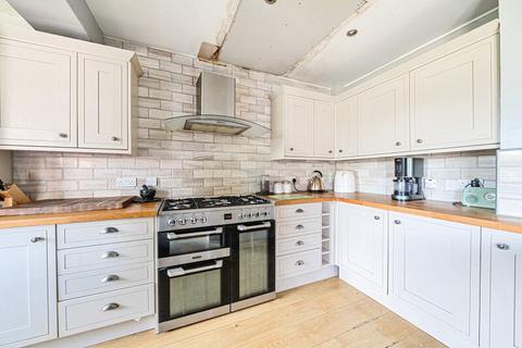 4 bedroom end of terrace house for sale, Aldermoor Road, Hampshire PO7